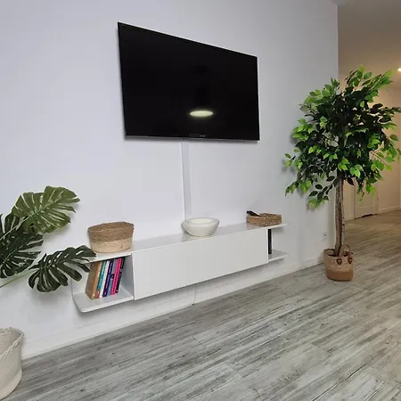 Garbary 100 White Apartment, Free Parking, Self Check-in 24h, Air-conditioning Апартаменты Познань