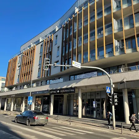 Apartment Garbary 100 White Apartment, Parking, Self Check-in 24h, Air-conditioning Poznan