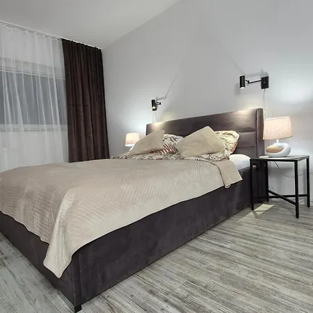 Garbary 100 White Apartment, Free Parking, Self Check-in 24h, Air-conditioning 公寓 *