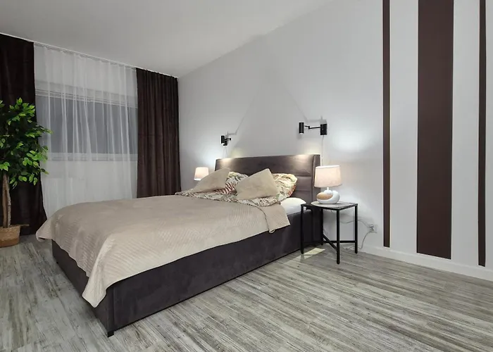 Apartment Garbary 100 White Apartment, Free Parking, Self Check-in 24h, Air-conditioning Poznan