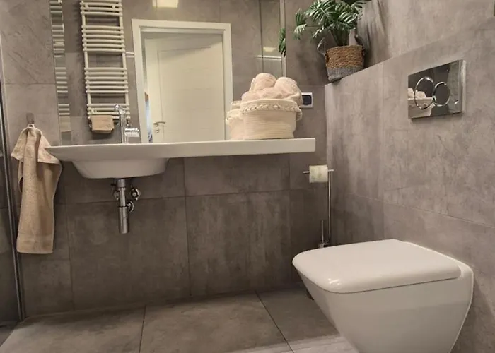 Garbary 100 White Apartment, Free Parking, Self Check-in 24h, Air-conditioning *