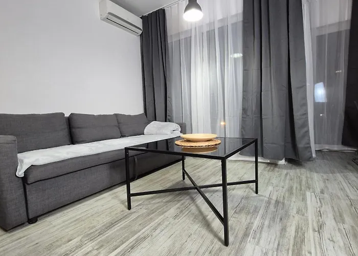Garbary 100 White Apartment, Free Parking, Self Check-in 24h, Air-conditioning Apartamento *